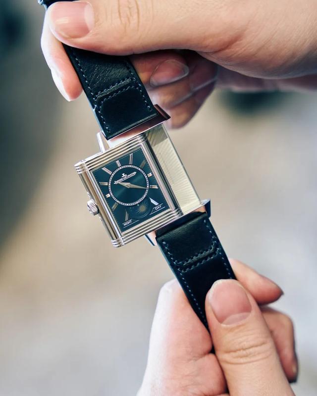 ���ҷ�ת�ļ�ֵ�����