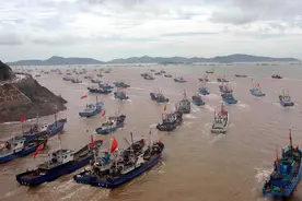 中国渔民有多牛？捞鱼雷捞潜艇撞军舰，成美国海上“克星”图片