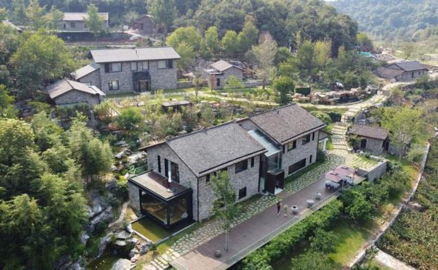 藏于山水，隐于林深丨宜昌南岔湾这家石屋民宿，带你逃离都市