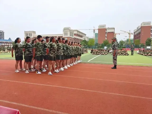 Ϋ´̨ѧУ̬ѧУƷʽ֮ḻʵĳл