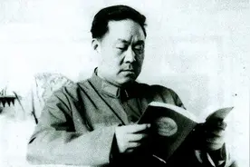 徐向前曾救下一位小营长，没想到多年后他最终成了大司令图片