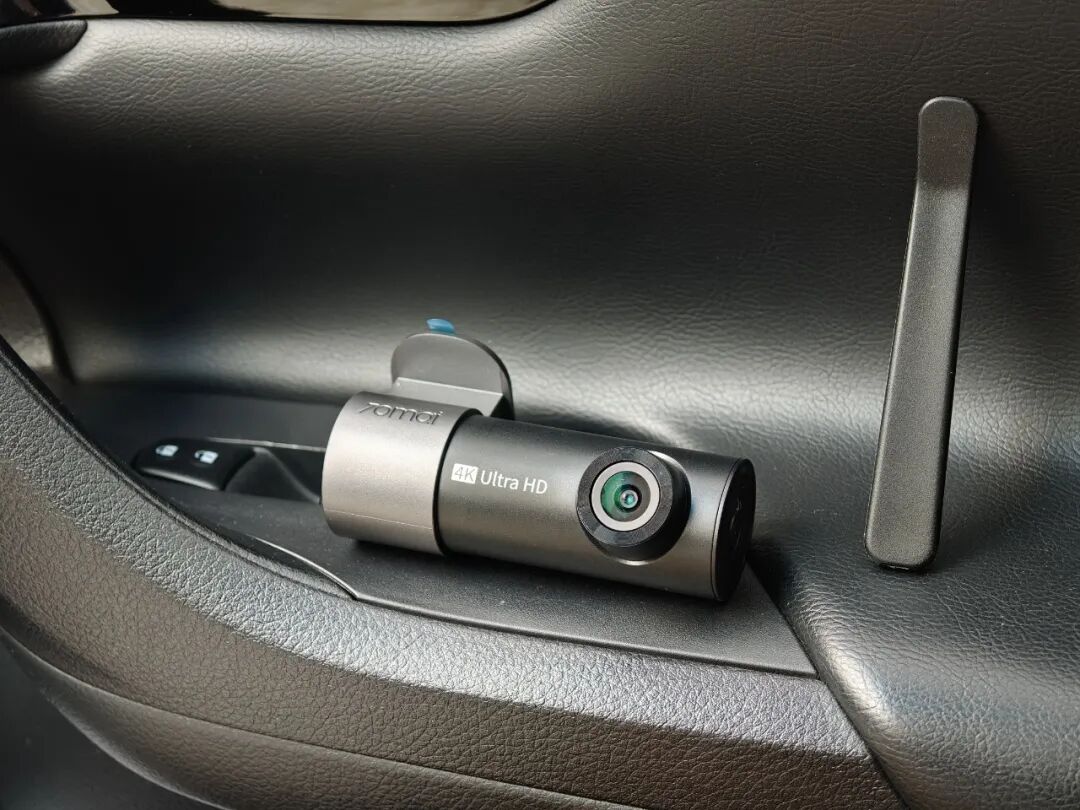 受够了!今年我终于把车上的记录仪换掉了