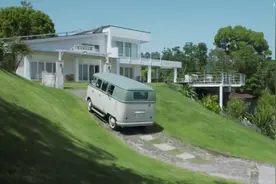 涌入养老院的年轻人：实现居住自由，300块也能过最值钱的生活图片