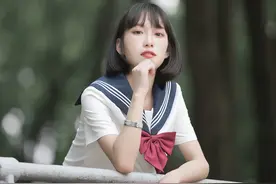 “上过大学”和“没上过大学”女生，有啥区别？3张图片揭露本质图片