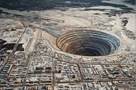 苏联当年挖穿地球，却在12263米停手，亲历者：地下传来怪异声响图片