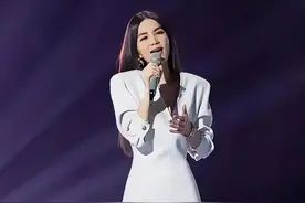 被“内定”的下一个王心凌？我赌你从未看懂她图片