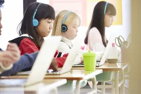 分享4种出国留学的途径，家庭条件一般也能出国留学，选择第四种图片
