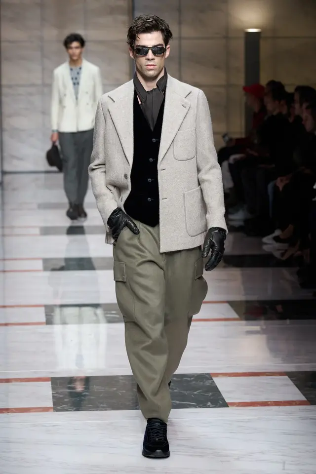 ������Giorgio Armani 2023�＾ϵ����װ������ʱ��