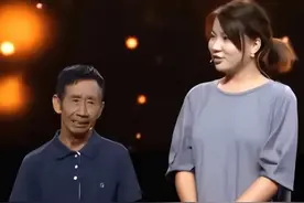 1997年河南老汉捡到弃婴，拾荒养大她，24年后女儿身价上亿来报恩图片