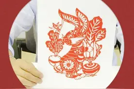手工兔子怎么做？快来跟着剪纸达人一起动手吧丨爱申活暖心春图片