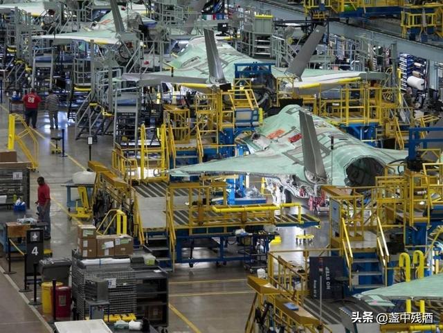 面对有2200架战机、5000枚导弹的中国，是否引爆台海，美军没底气