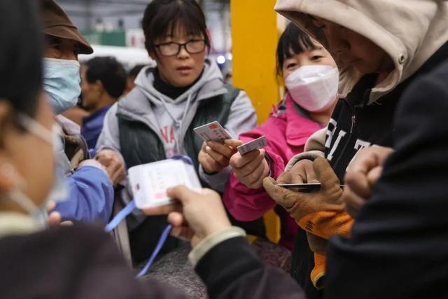 4000万日结工现状：年轻和健康是资本，中老年人是首批“淘汰者”