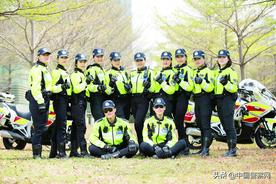 【全国公安机关成绩突出青年集体】深圳市公安局交警支队机动训练大队女子铁骑队： “巾帼铁骑” 青年正能量图片