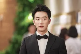 黄轩：3年内连失3位至亲，15封家书让人泪目，恐婚原因让人心疼图片