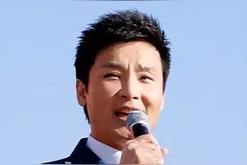 刘和刚：成名后在郊区租田让父母种，把岳父母接到自己家安享晚年图片