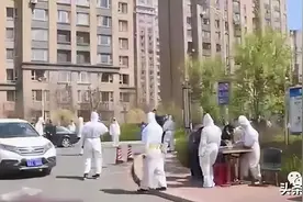 出门啦！居民凭证出入，物品门岗消杀图片