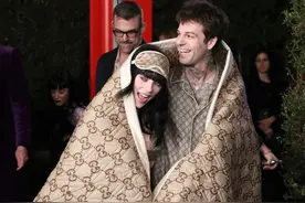 和最好朋友在一起的爱情 这不美好吗？图片