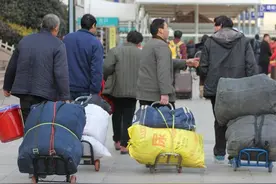 农民工“返乡潮”提前，70后成返乡主力军，咋回事？图片