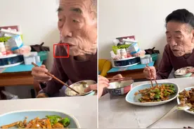 90岁杨少华与儿子斗嘴！说话不小心喷出饭粒，身后一桌子药品抢镜图片