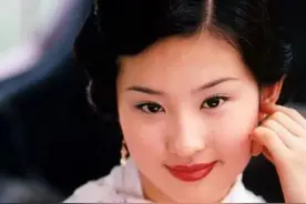 15岁的刘亦菲，救了整个娱乐圈的淡颜小美女们...图片