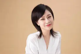 露水鸳鸯，她为慈善家李春平生了儿子，为何放下曾经的传奇爱情？图片