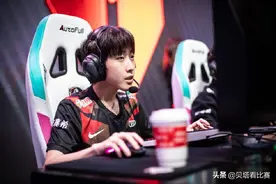 难怪chovy会破防！zhuo比赛1秒狂插4个眼，刚插完就被扫描全排了图片