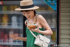 今夏“上海街拍”·穿搭赢了，简约又不失高级感，每一套都想照穿图片