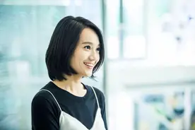 知名女主持朱丹：二婚嫁周一围，四年生两胎，生活有苦也有甜图片
