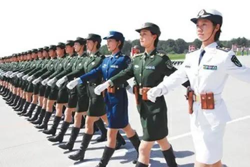 我的军营：军装