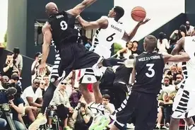 快攻上篮老是不中？五分钟教你学会快攻中的最佳上篮图片