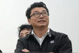 52岁神秘富豪，曾借10万创业，现身家超千亿，他凭啥这么牛？图片
