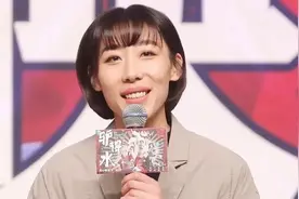 任素汐与李洋离婚6年，她陷入丑闻再次翻红，他被情所伤抱病单身图片