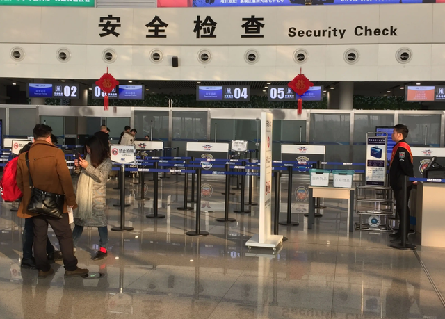 20000毫安的充电宝能带上飞机吗？看看机场规定，不要弄错了