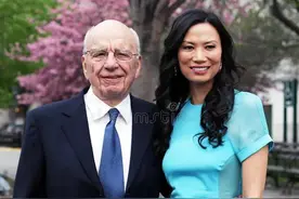 邓文迪是如何从一名普通大学生到世界名媛的？她付出了什么？图片