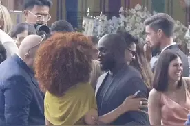 劳塔罗婚礼曝光卢卡库新女友，魔鬼身材大歌星，粉丝数量碾压全场图片