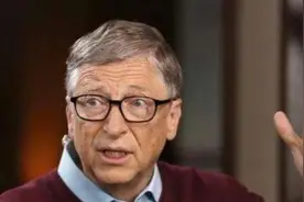 全世界首富比尔盖茨，26年时间里，身价从5千亿跌至772亿？图片
