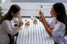 我，三甲医院主任医师，晒出收入，透露大家愿意和医生结婚的原因图片