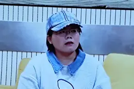 女儿怒将父母微信删除电话拉黑，父母：不明白她为什么这么恨我们图片