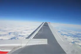 真的经历过飞行颠簸的人，在面对空难消息时都是失语的图片