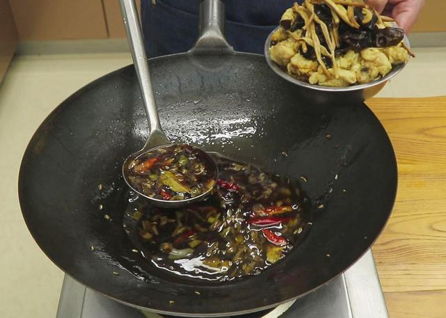 河南农村酒席上这三道菜火了，有肉有鸡，上锅一蒸，上桌就光盘