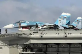 俄媒：中国歼15舰载机比俄军的苏33更好，歼15设备更先进性能更强图片