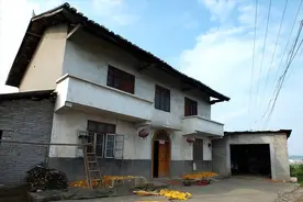 农村宅基地进入“收费时代”？一户一宅阶梯计费，一年交多少钱？图片