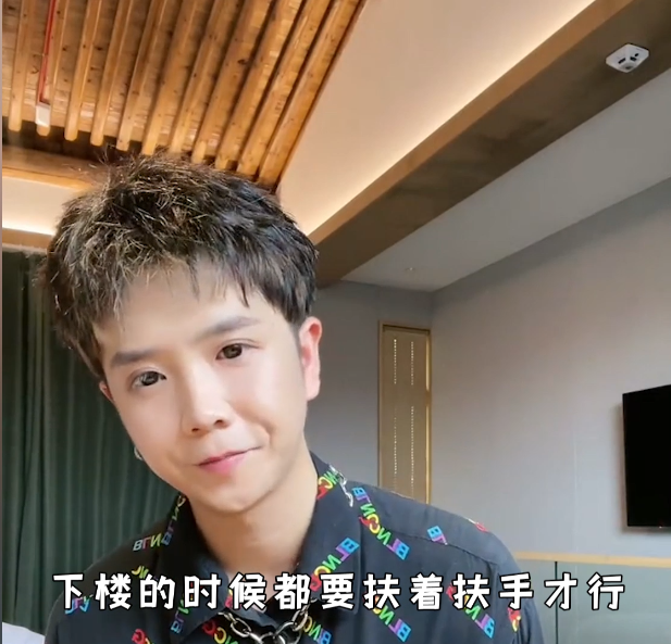 “千万网红”郭聪明，一首98K火遍全网，23岁却因“震颤病”退圈