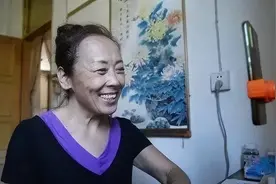 换肾34年，打破“最多能活17年”的魔咒，嫁给小13岁的男友，如今她怎么样了图片