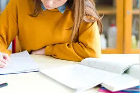 2022幼师个人年终总结范本图片