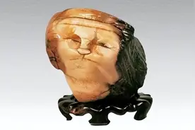 1997年，一小伙在内蒙花150元买了块奇石，4年后专家估价9600万图片