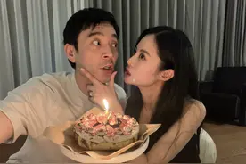 41岁李光洁晒照庆生，与小12岁娇妻贴面亲密自拍，女方高颜值吸睛图片