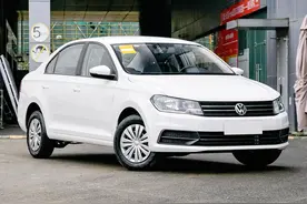 极其便宜的合资车，皮实耐用油耗极低，德系品质，实拍大众桑塔纳图片