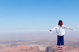 改变世界，不如改变自己图片