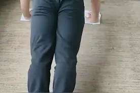 湖南退役武警隔离坚持锻炼，被子叠成豆腐块，6点就起床气坏老婆图片